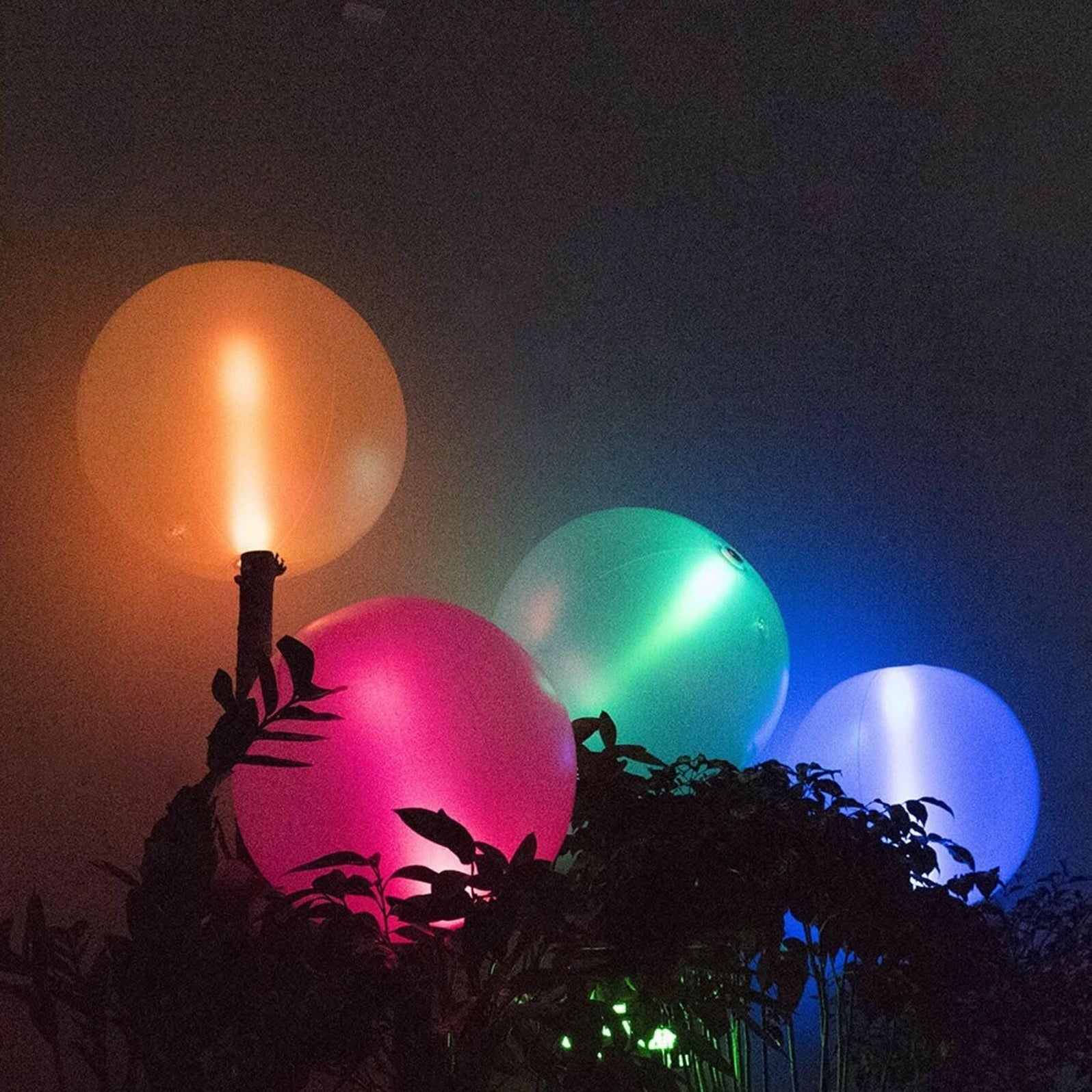 5 Pack Glow Beach Ball Glow Sticks Balls Party Glow in the dark 30cm ...